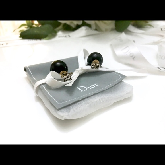 ♦️sold♦️Dior brass CD and star tribale $550 - Picture 3 of 8